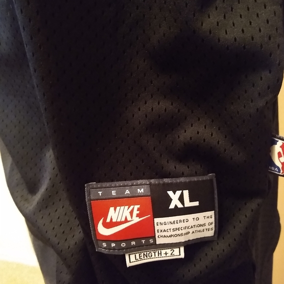 Michael Jordan Chicago Bulls Jersey 23 XL NWT - Picture 9 of 10